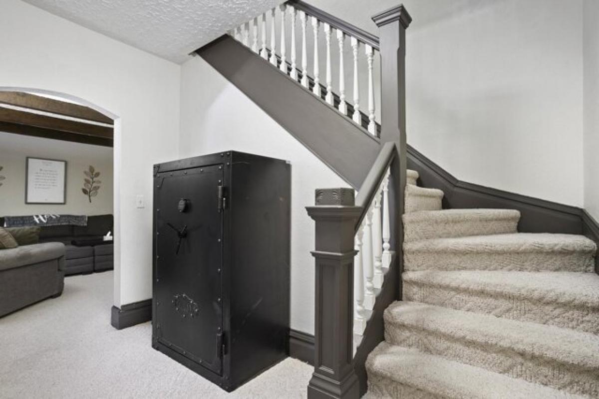 Picture of Home For Sale in Minot, North Dakota, United States