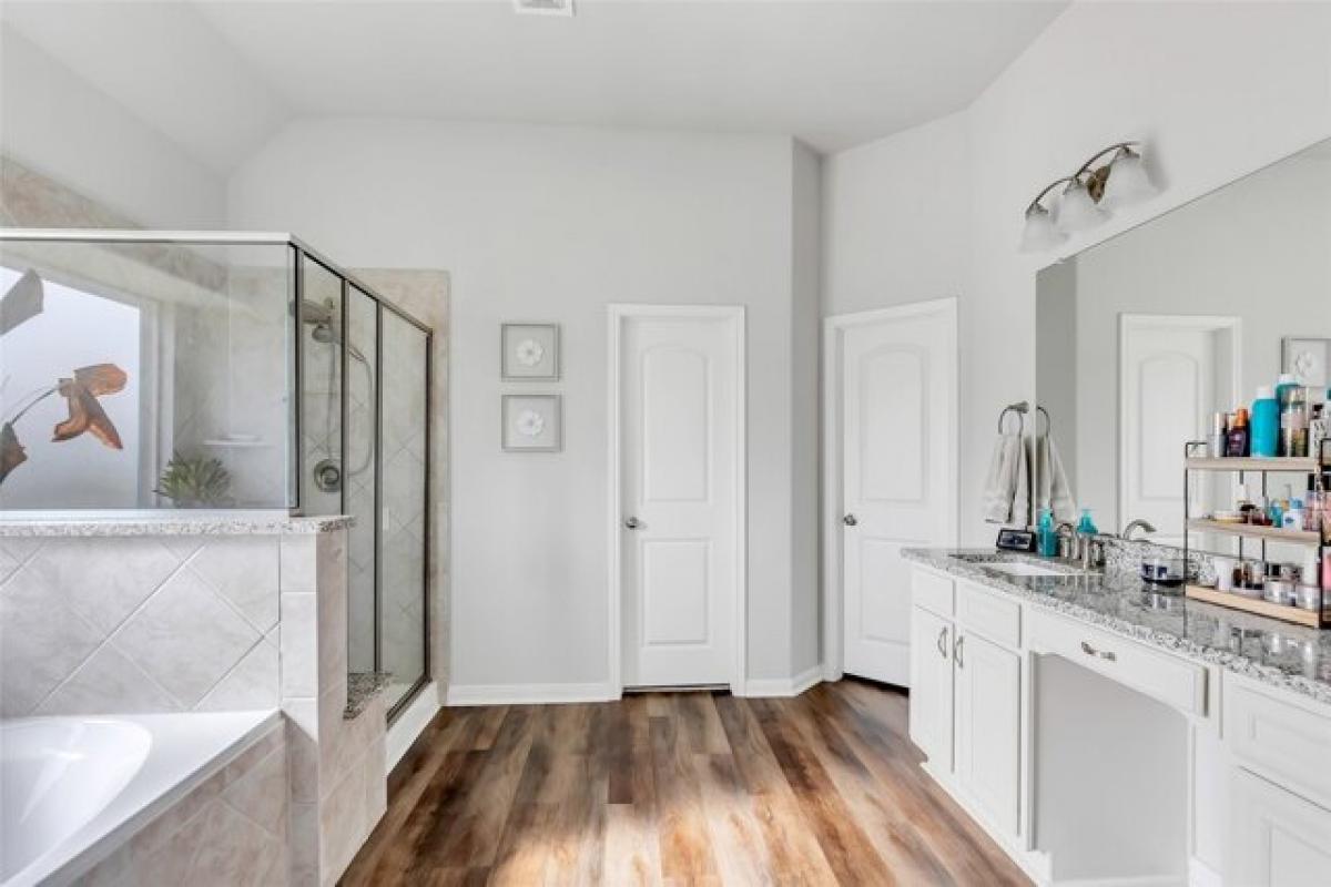 Picture of Home For Sale in Dayton, Texas, United States