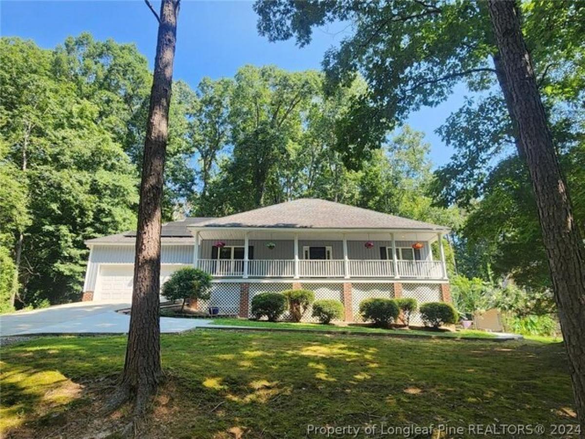 Picture of Home For Sale in Sanford, North Carolina, United States