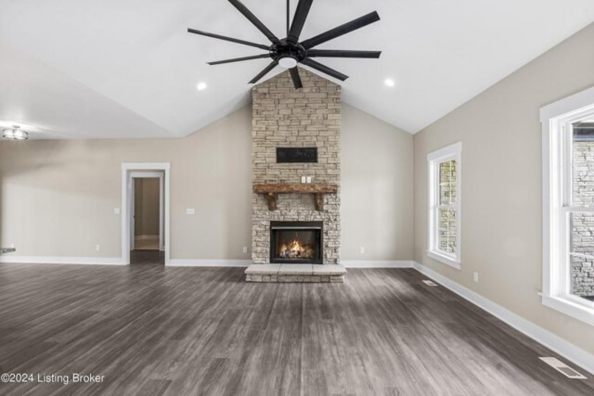 Picture of Home For Sale in Bardstown, Kentucky, United States