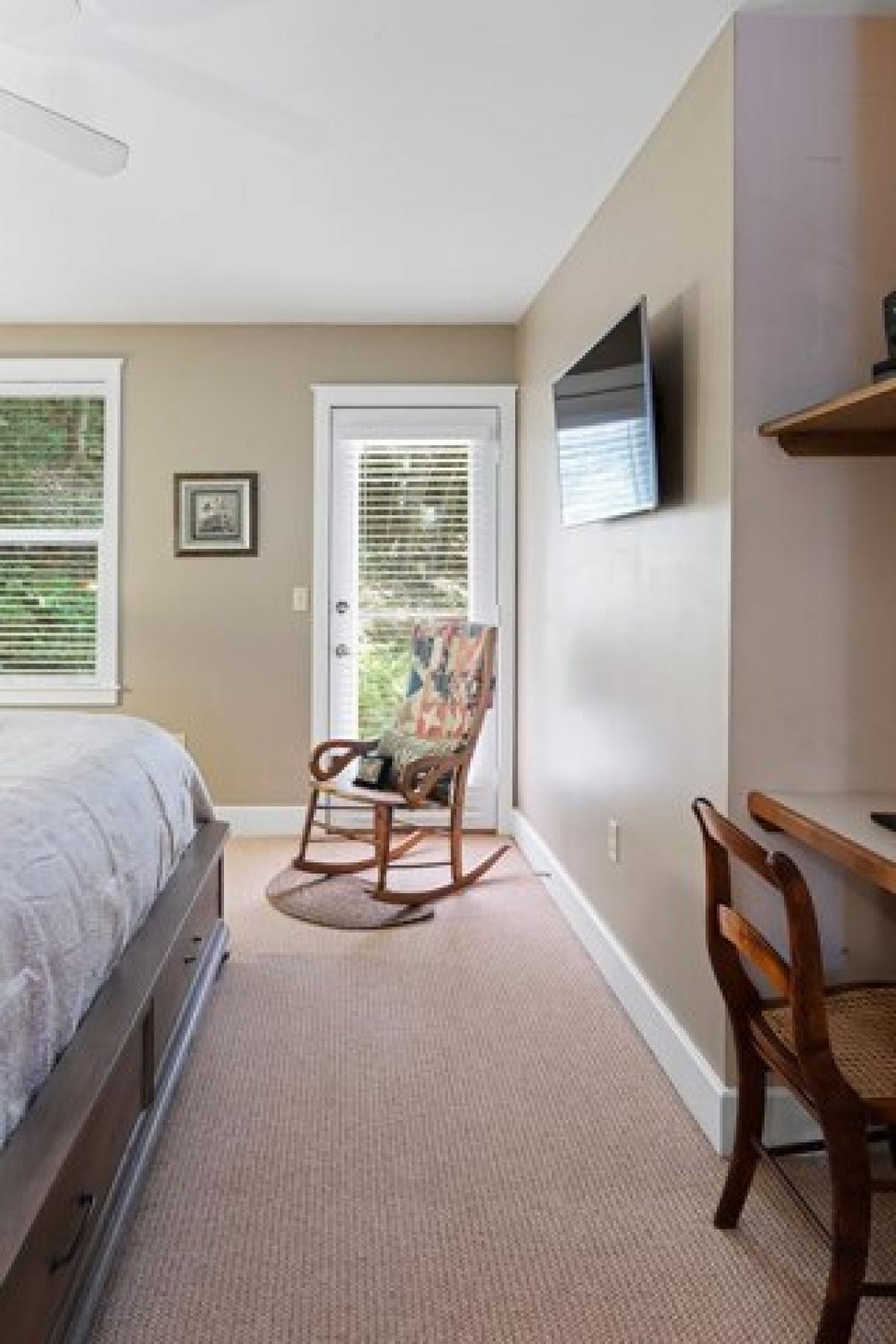 Picture of Home For Sale in Candler, North Carolina, United States