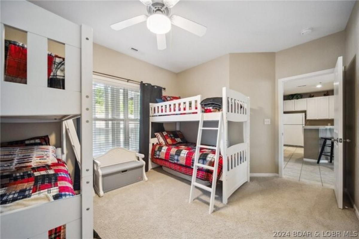 Picture of Home For Sale in Sunrise Beach, Missouri, United States