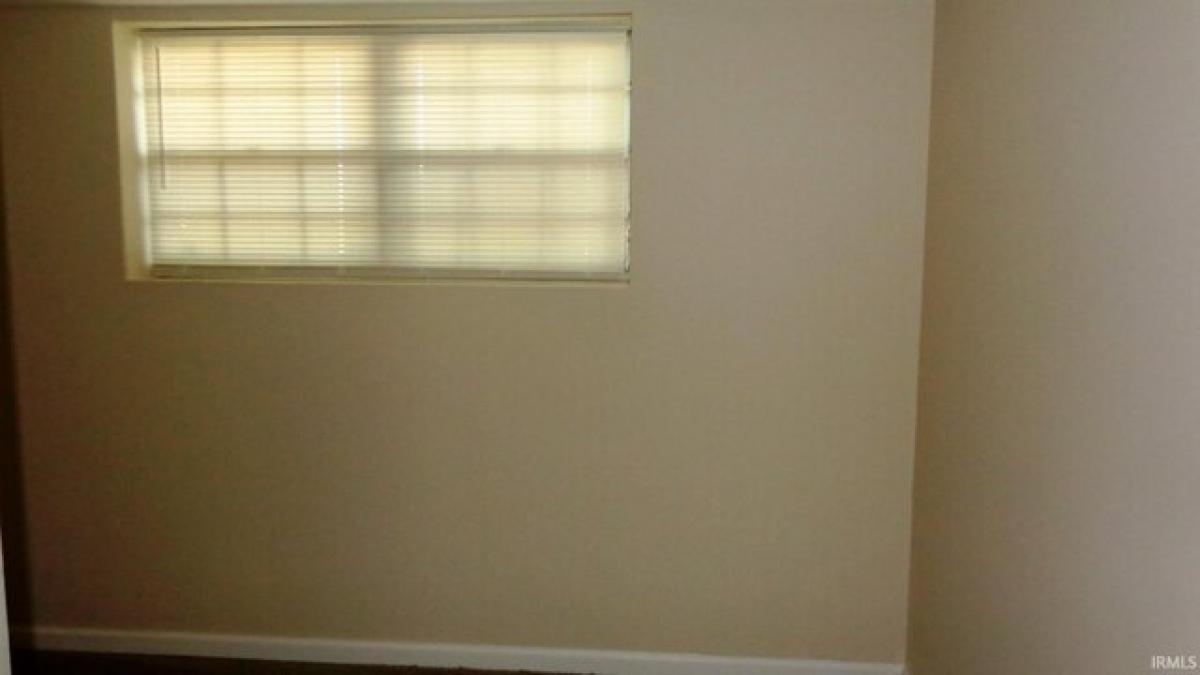 Picture of Home For Sale in Evansville, Indiana, United States