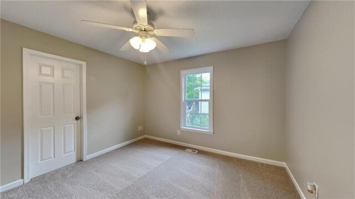 Picture of Home For Sale in Burlington, North Carolina, United States