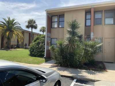 Home For Sale in Gulf Breeze, Florida