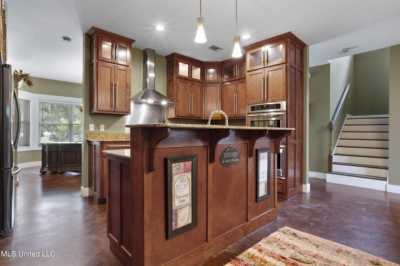 Home For Sale in Ocean Springs, Mississippi