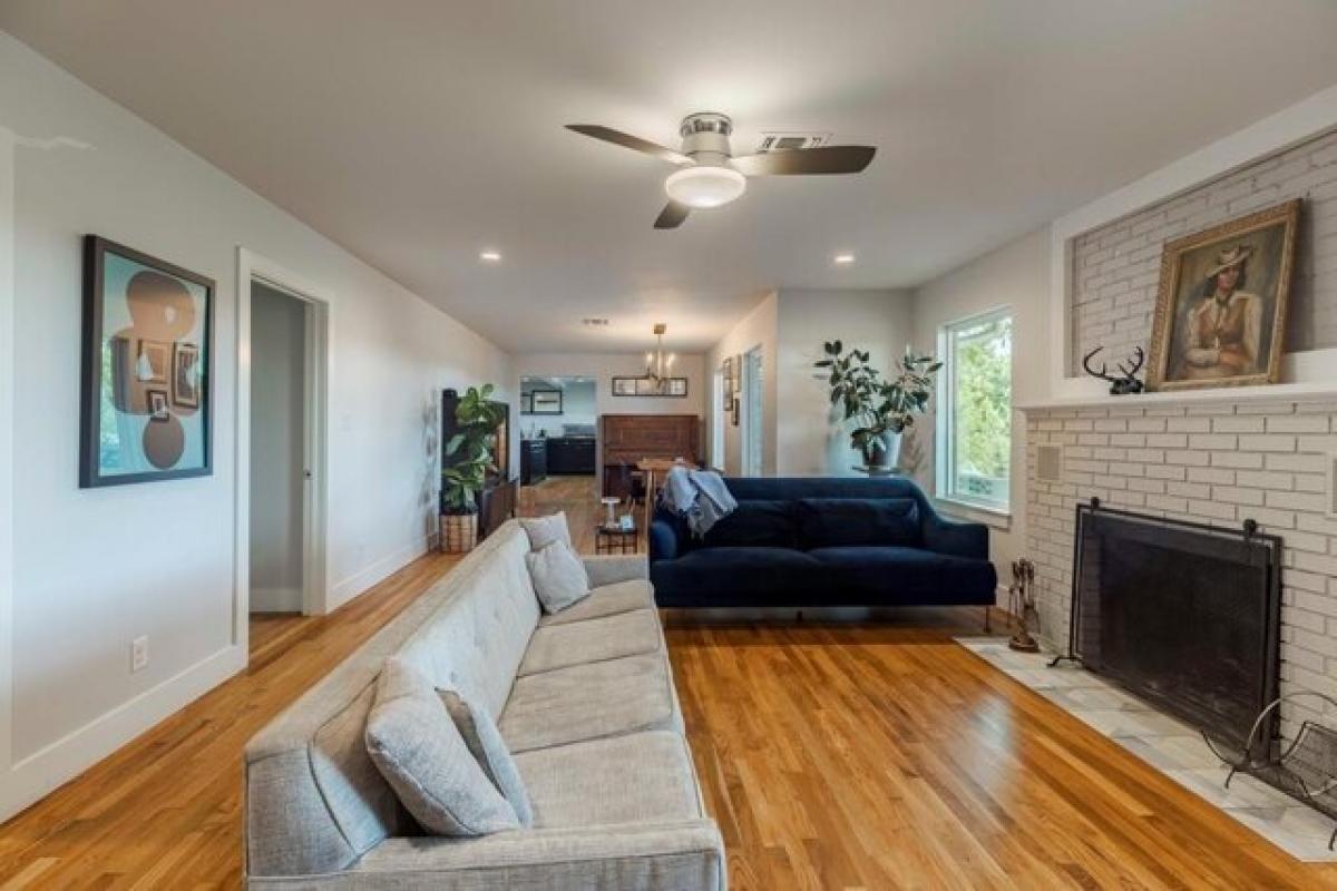 Picture of Home For Sale in Fredericksburg, Texas, United States