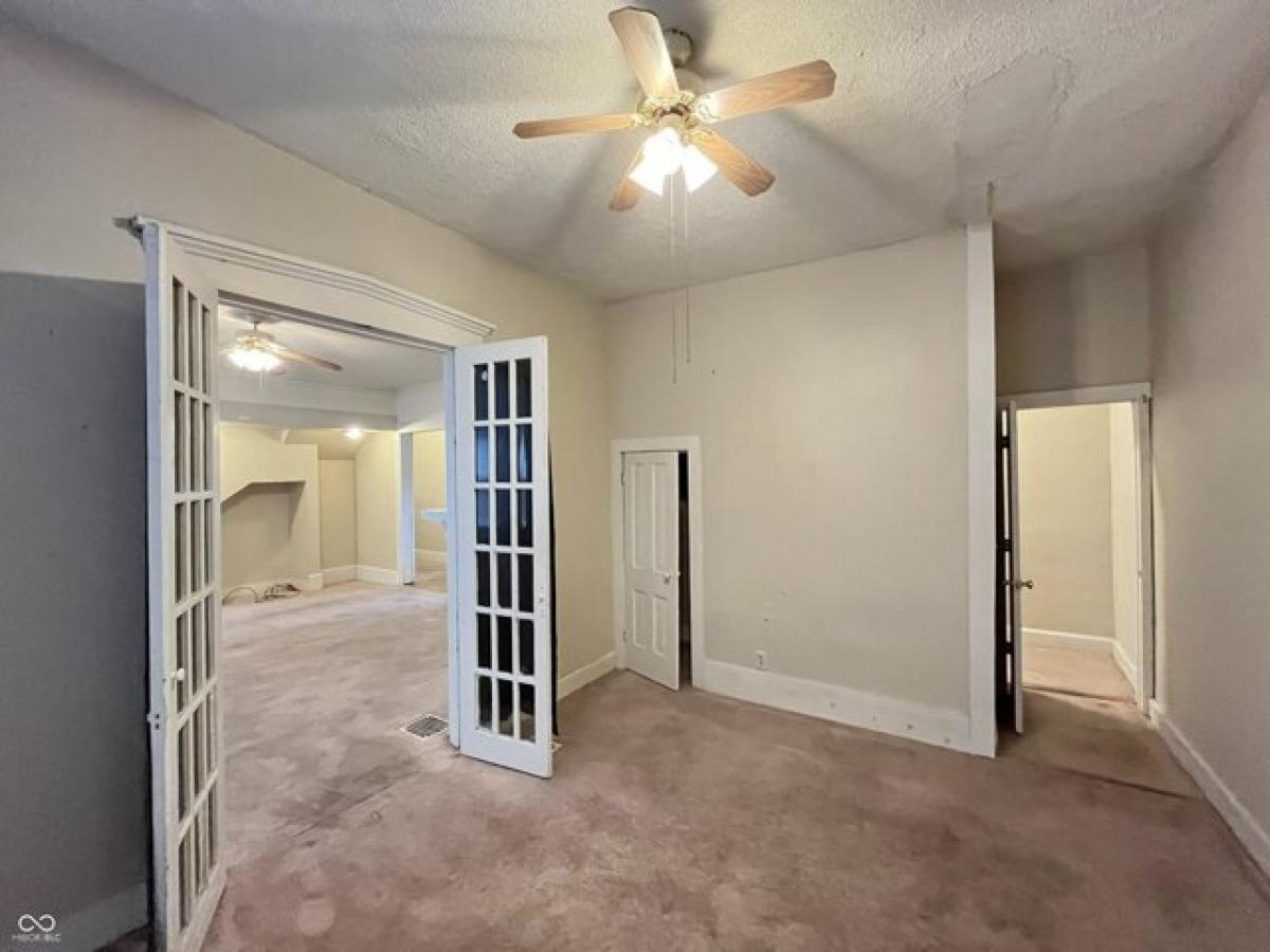 Picture of Home For Sale in Anderson, Indiana, United States