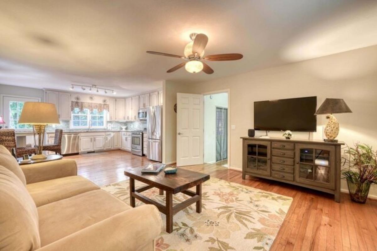 Picture of Home For Sale in Hiawassee, Georgia, United States