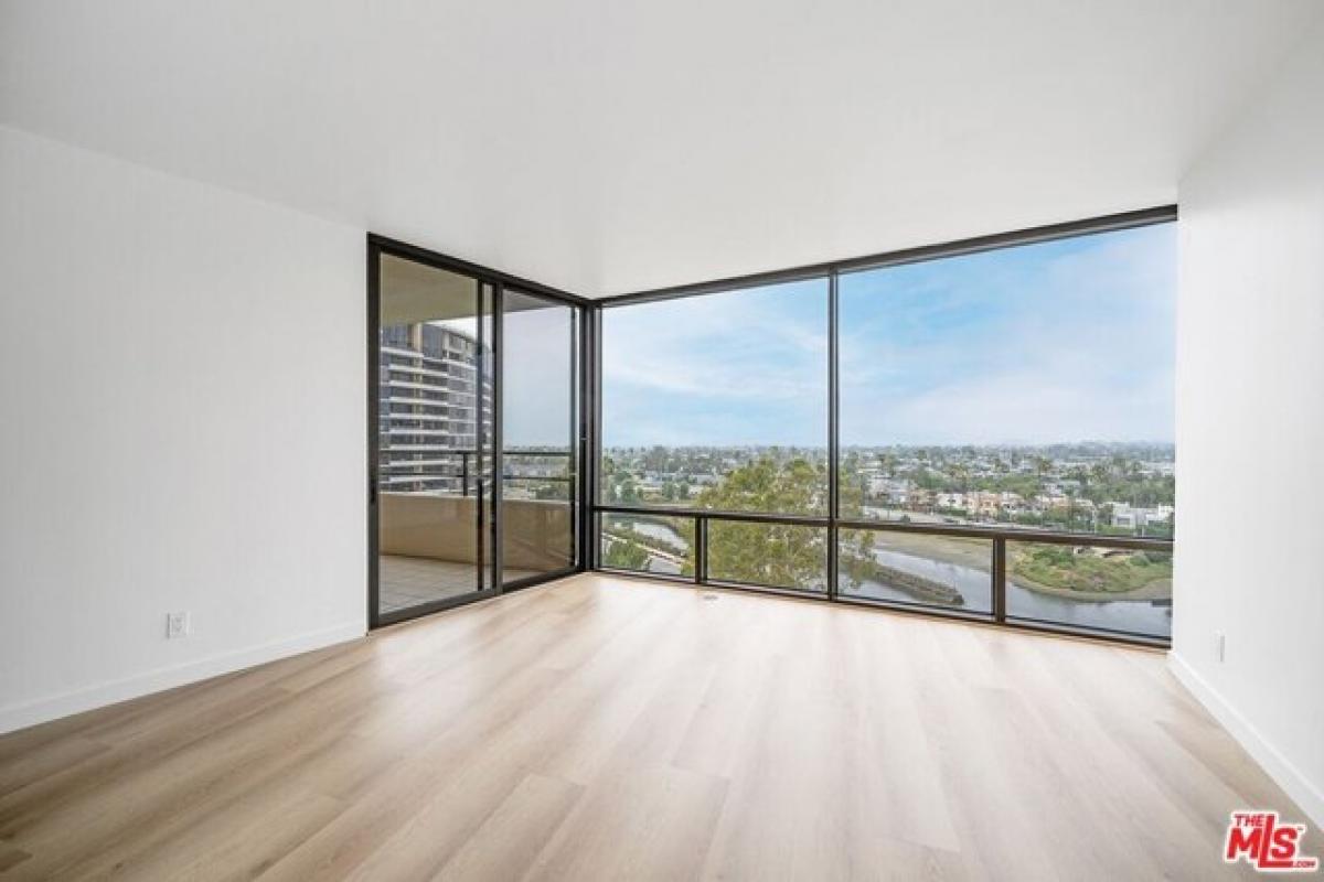 Picture of Home For Sale in Marina del Rey, California, United States