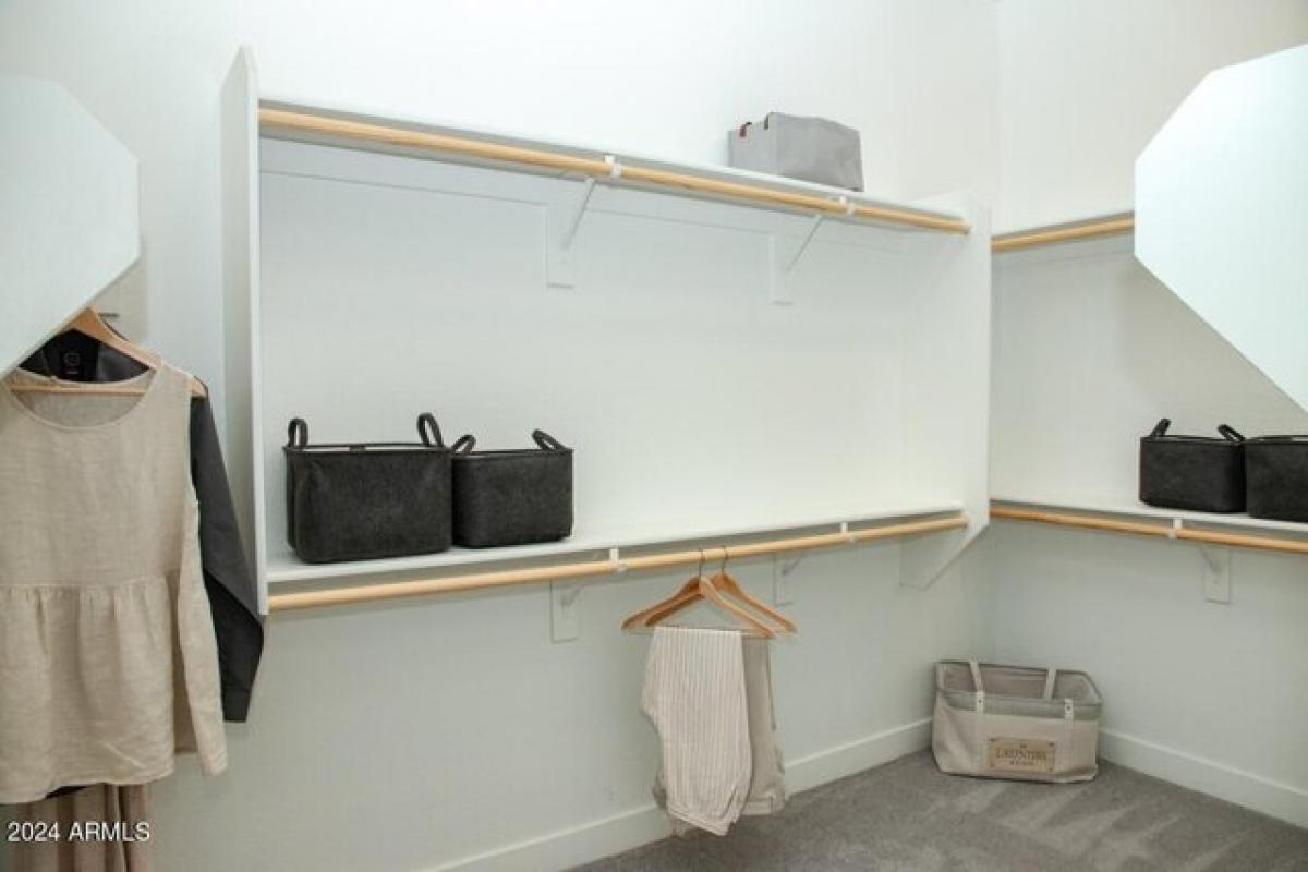 Picture of Home For Sale in Litchfield Park, Arizona, United States