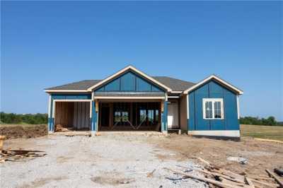 Home For Sale in Raymore, Missouri