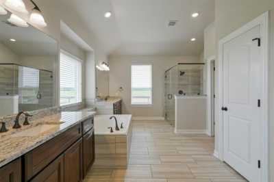 Home For Sale in Rosharon, Texas