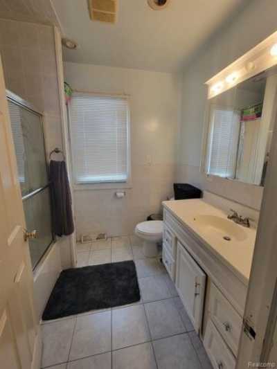 Home For Sale in Dearborn, Michigan