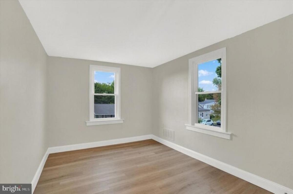 Picture of Home For Sale in York, Pennsylvania, United States