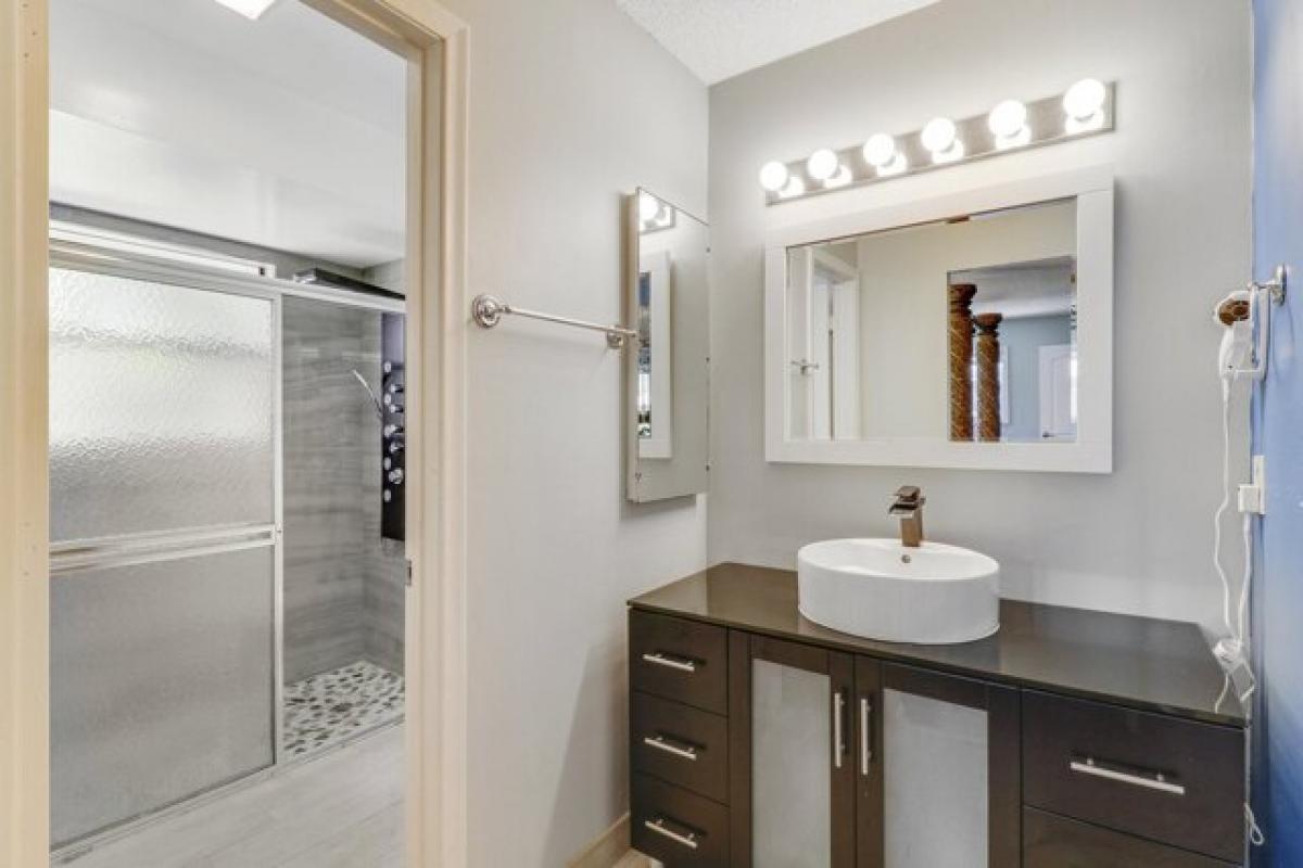 Picture of Home For Sale in Palm Beach Gardens, Florida, United States