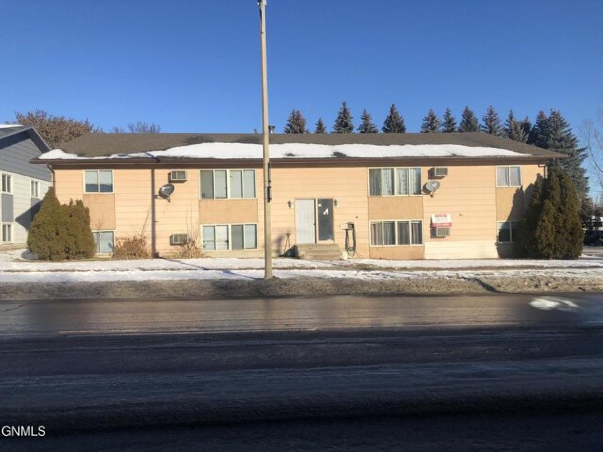 Picture of Home For Sale in Bismarck, North Dakota, United States