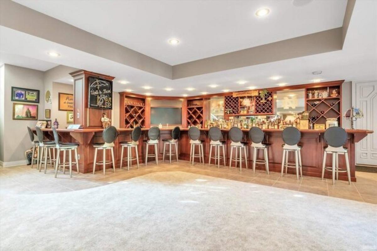 Picture of Home For Sale in South Bend, Indiana, United States