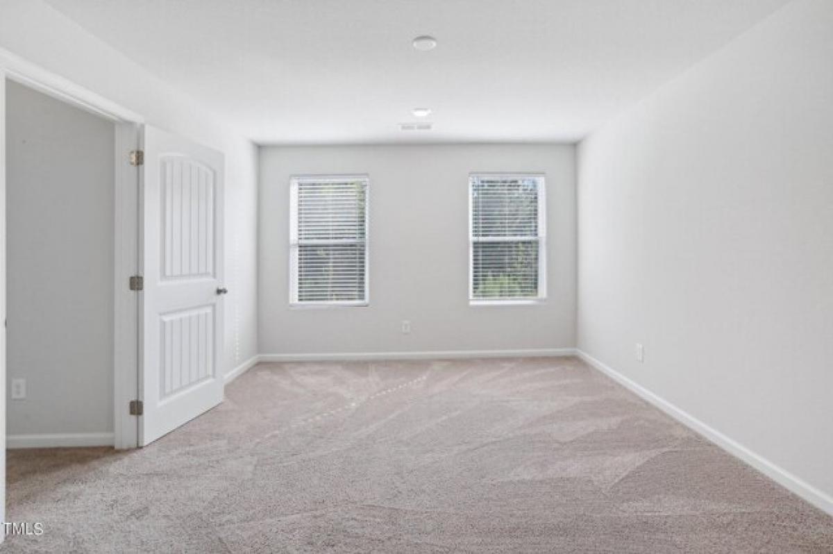 Picture of Home For Sale in Angier, North Carolina, United States