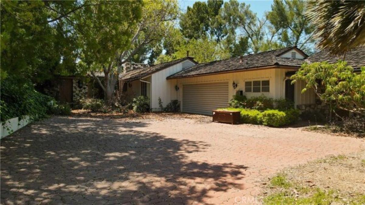 Picture of Home For Sale in Encino, California, United States