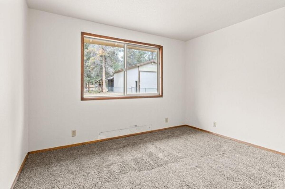 Picture of Home For Sale in La Pine, Oregon, United States