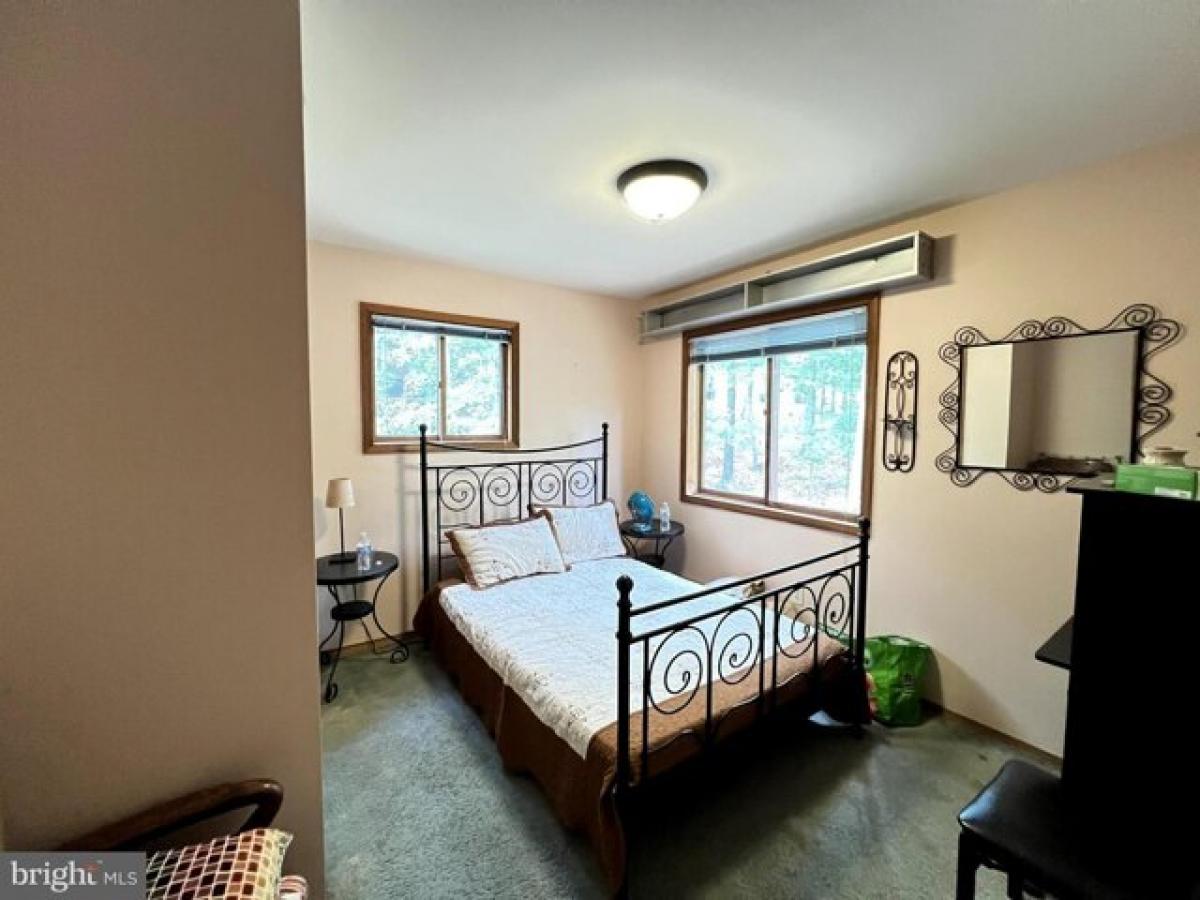 Picture of Home For Sale in Bushkill, Pennsylvania, United States