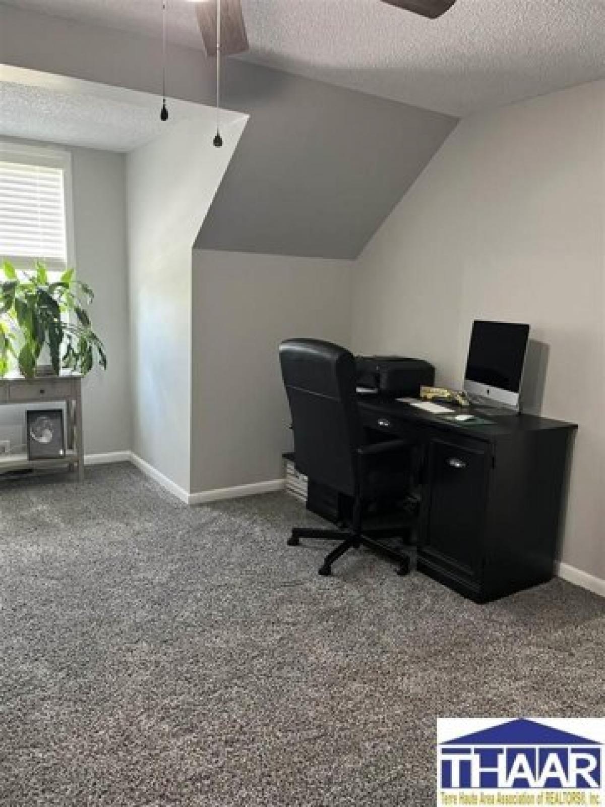 Picture of Home For Sale in Terre Haute, Indiana, United States