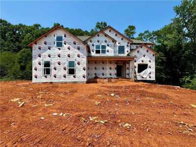 Home For Sale in Hoschton, Georgia