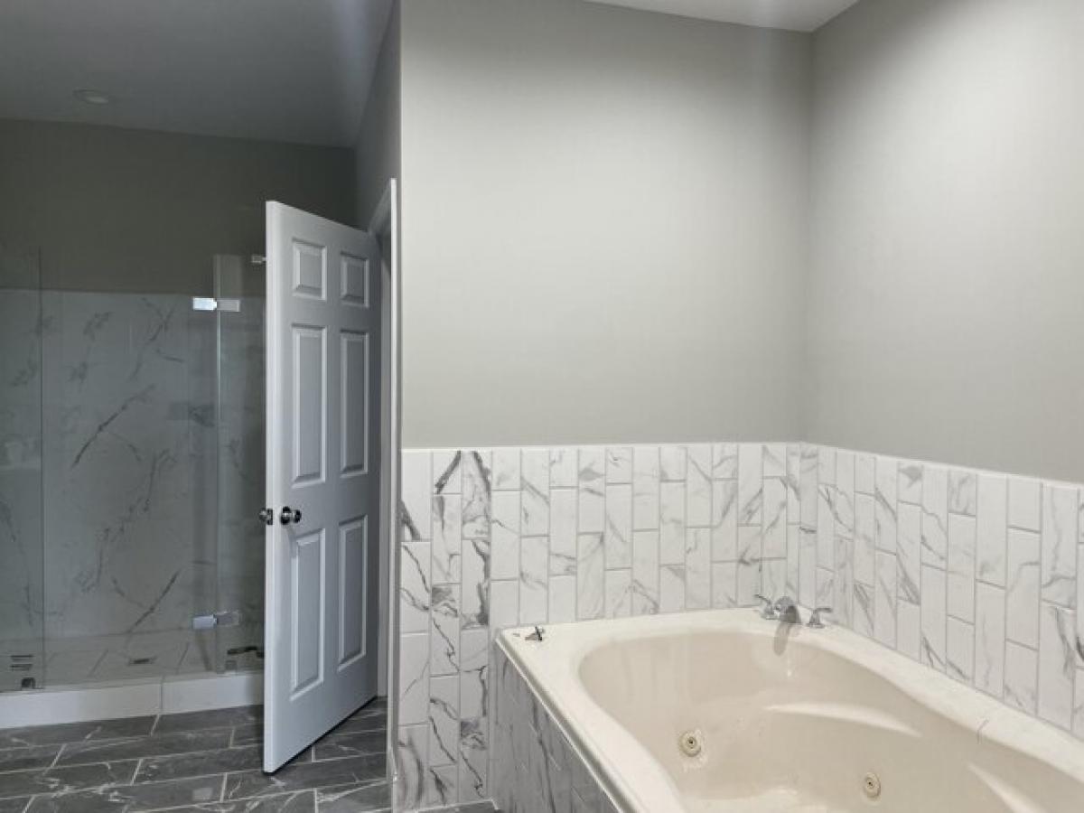 Picture of Home For Sale in Somerset, Kentucky, United States