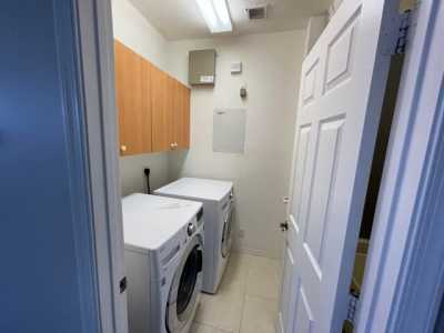 Home For Rent in Lake Worth, Florida