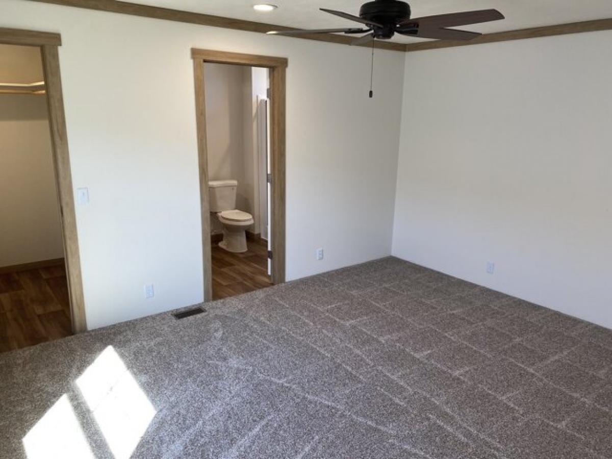 Picture of Home For Sale in Lawton, Oklahoma, United States