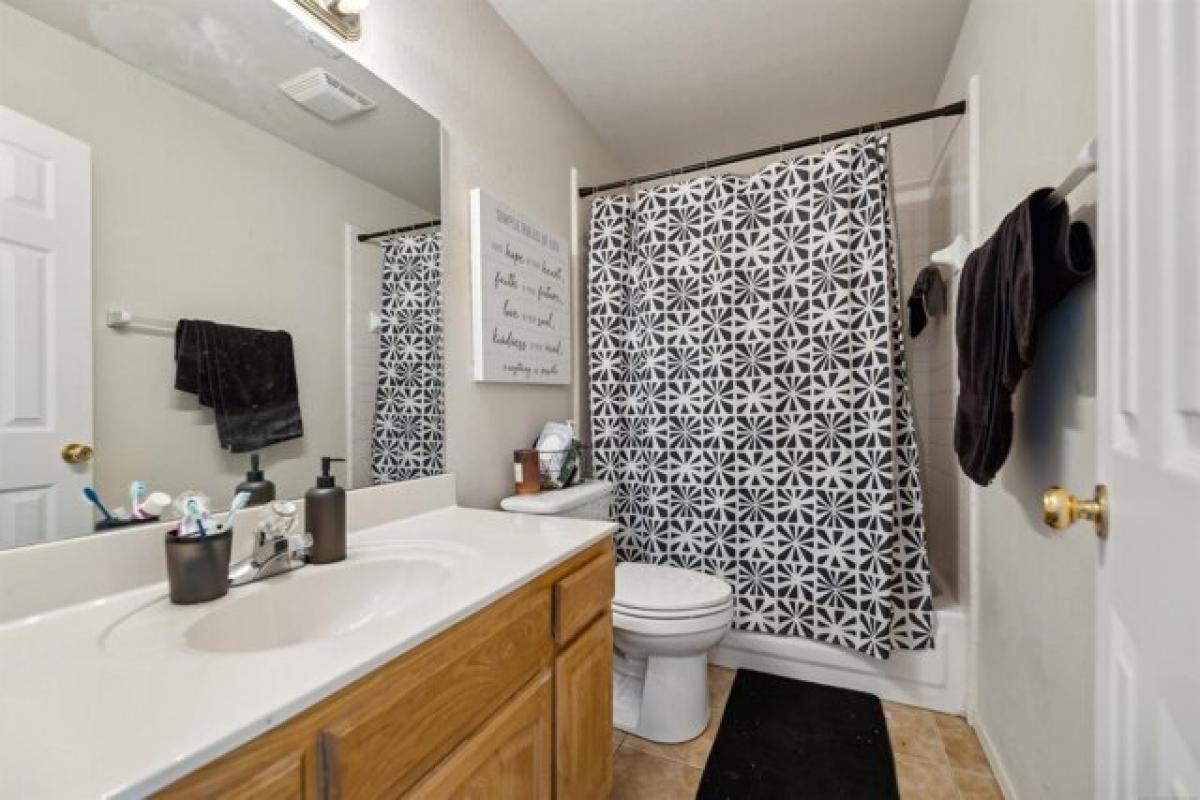 Picture of Home For Sale in Broken Arrow, Oklahoma, United States