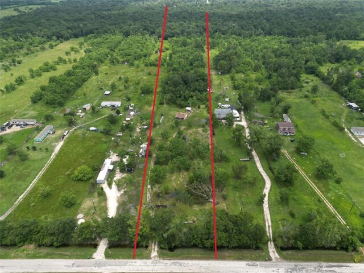 Picture of Residential Land For Sale in Dayton, Texas, United States