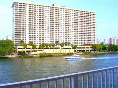 Home For Sale in North Miami Beach, Florida