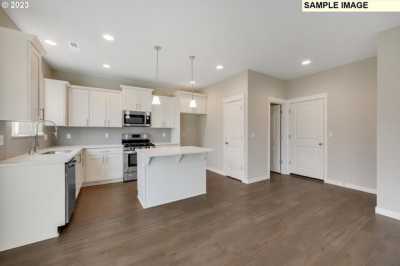 Home For Sale in Happy Valley, Oregon