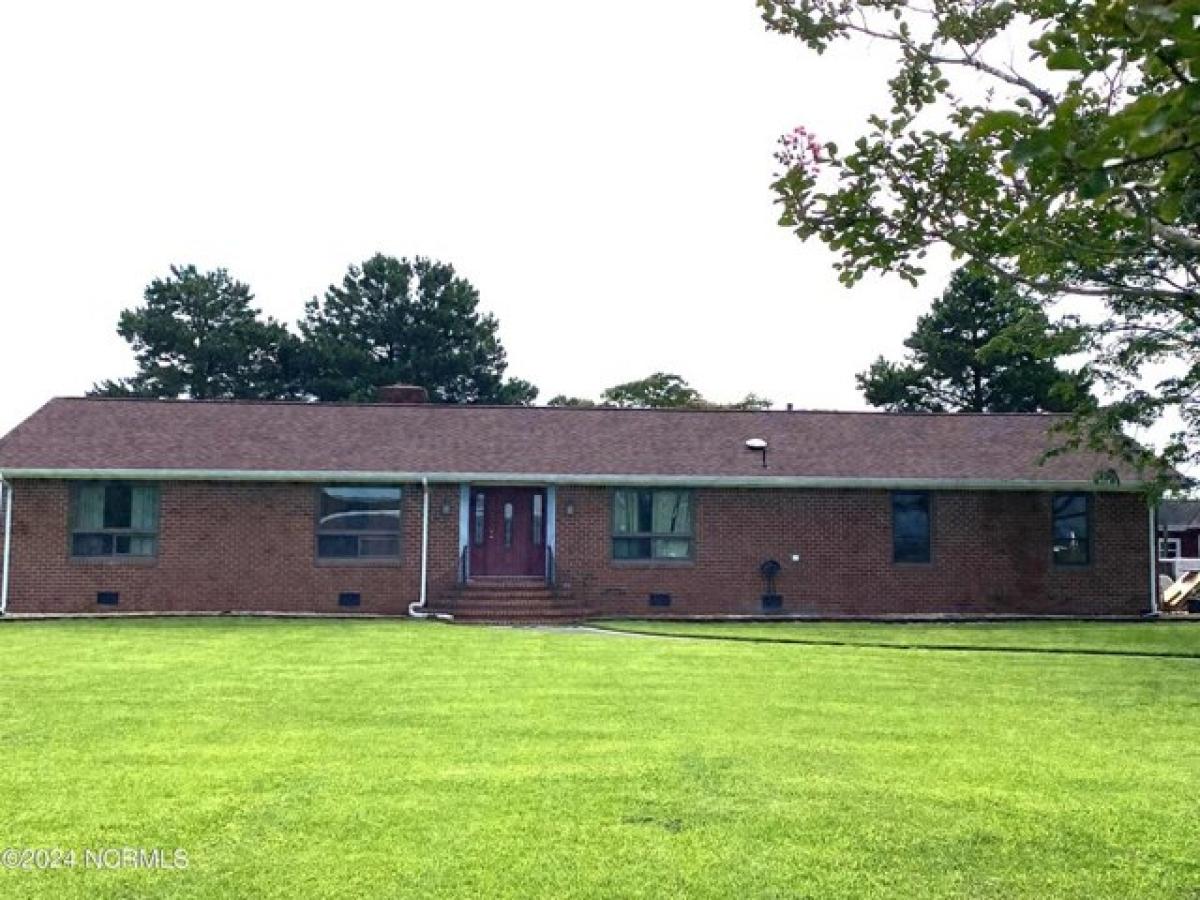 Picture of Home For Sale in Elizabeth City, North Carolina, United States