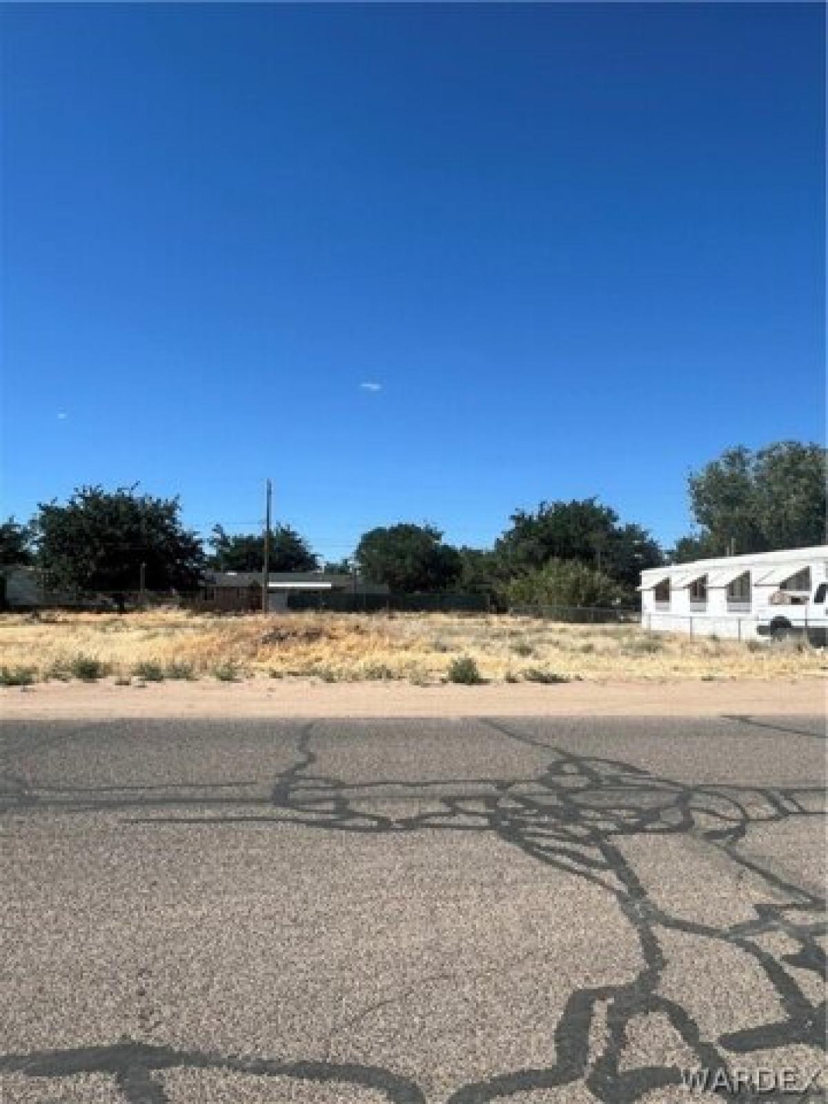 Picture of Residential Land For Sale in Kingman, Arizona, United States