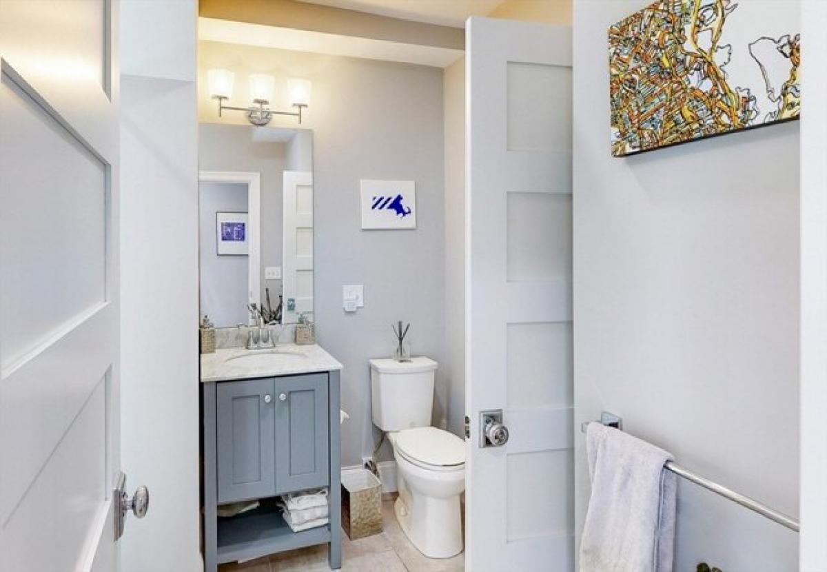 Picture of Home For Sale in Somerville, Massachusetts, United States