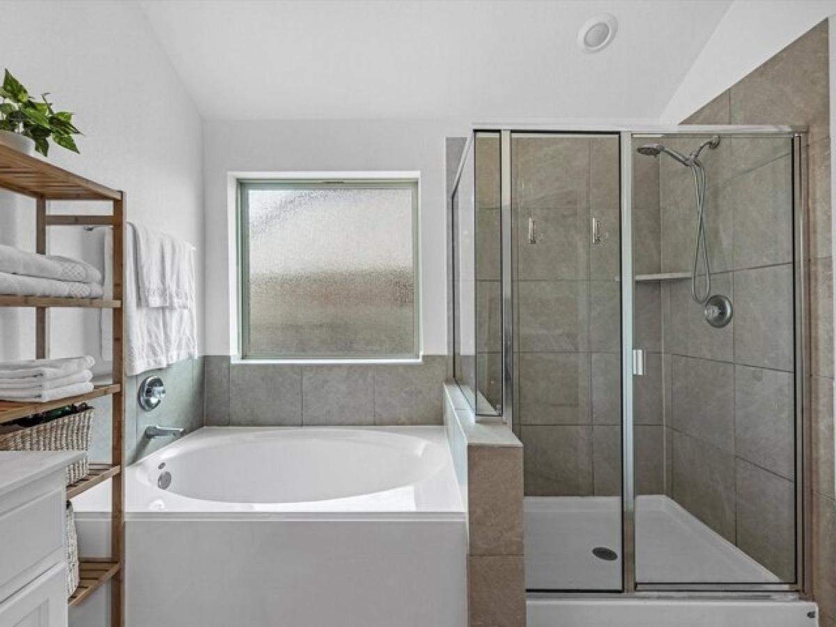 Picture of Home For Sale in Dickinson, Texas, United States