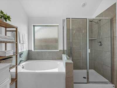 Home For Sale in Dickinson, Texas