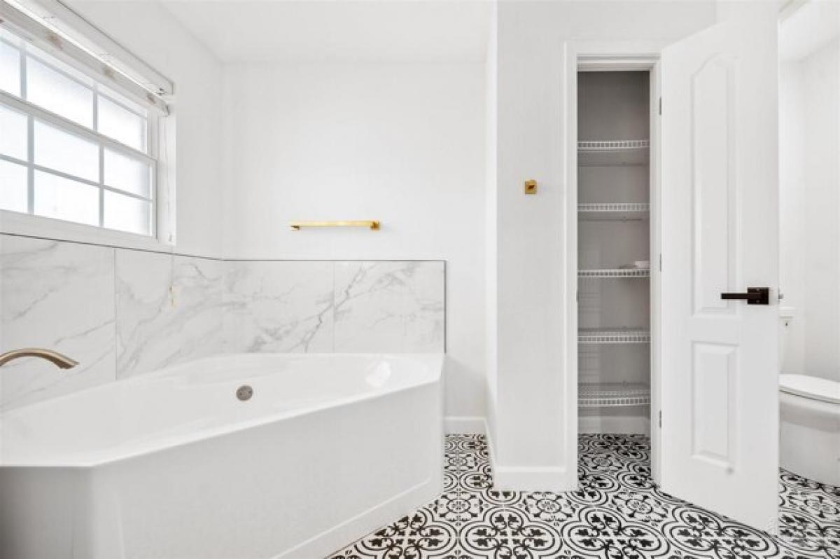 Picture of Home For Sale in Cantonment, Florida, United States