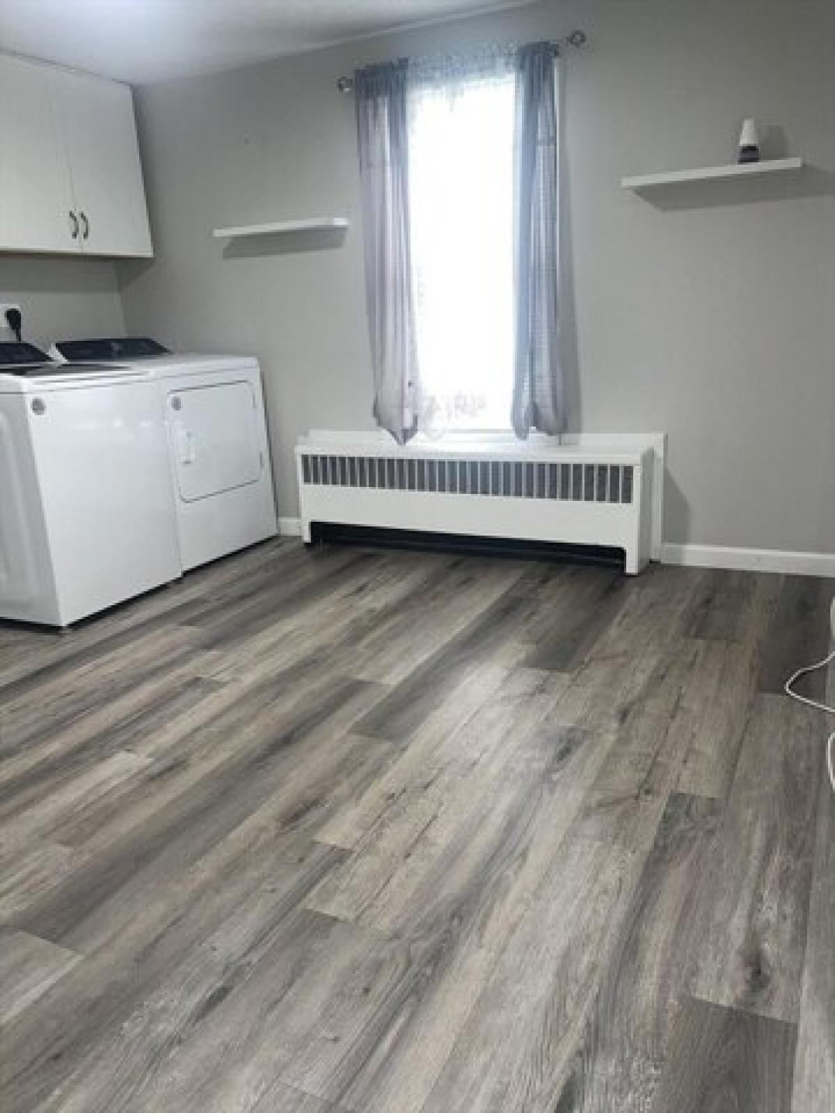 Picture of Home For Sale in Worcester, Massachusetts, United States