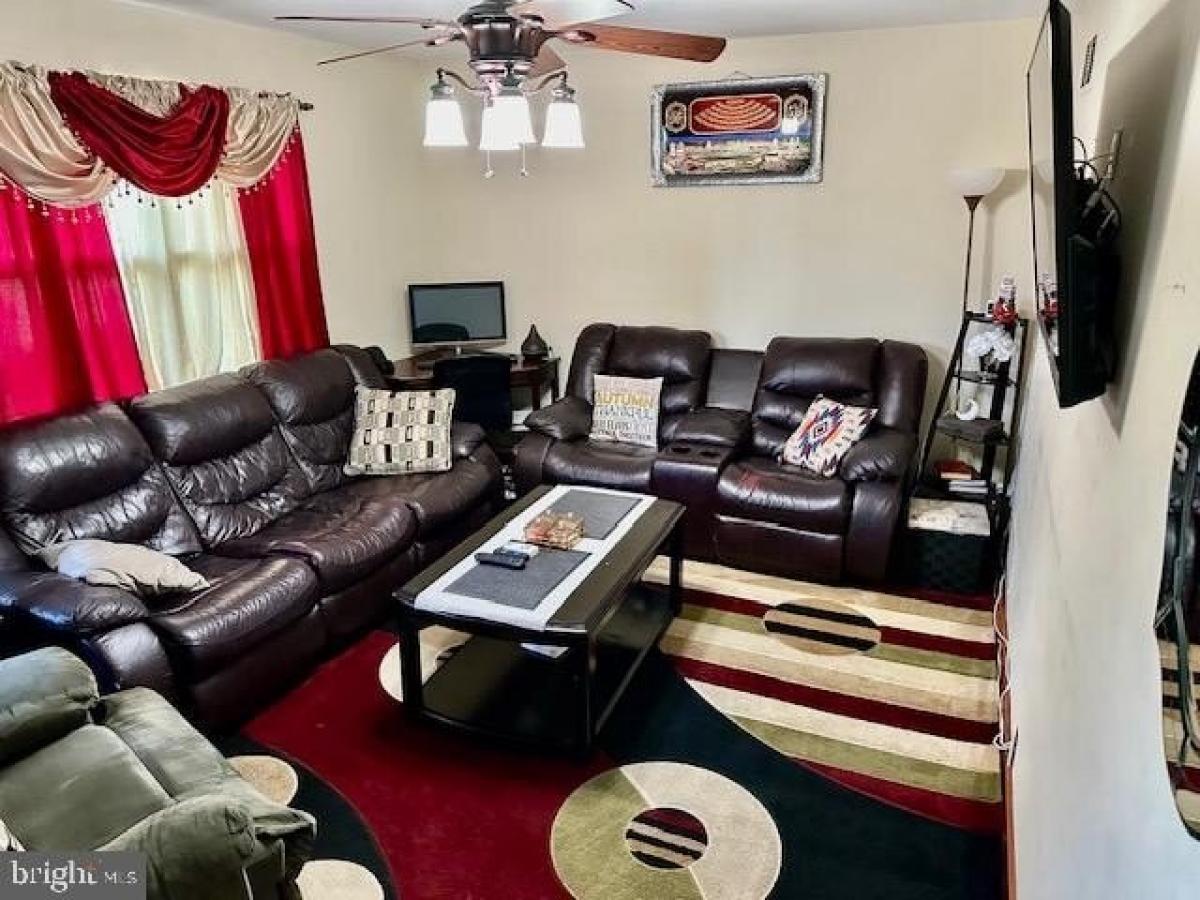 Picture of Home For Sale in Newark, Delaware, United States