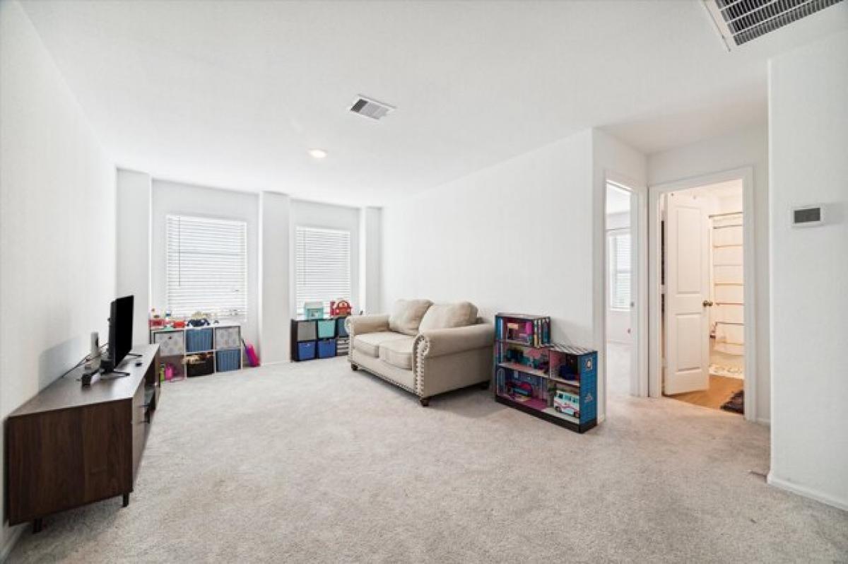 Picture of Home For Sale in Baytown, Texas, United States