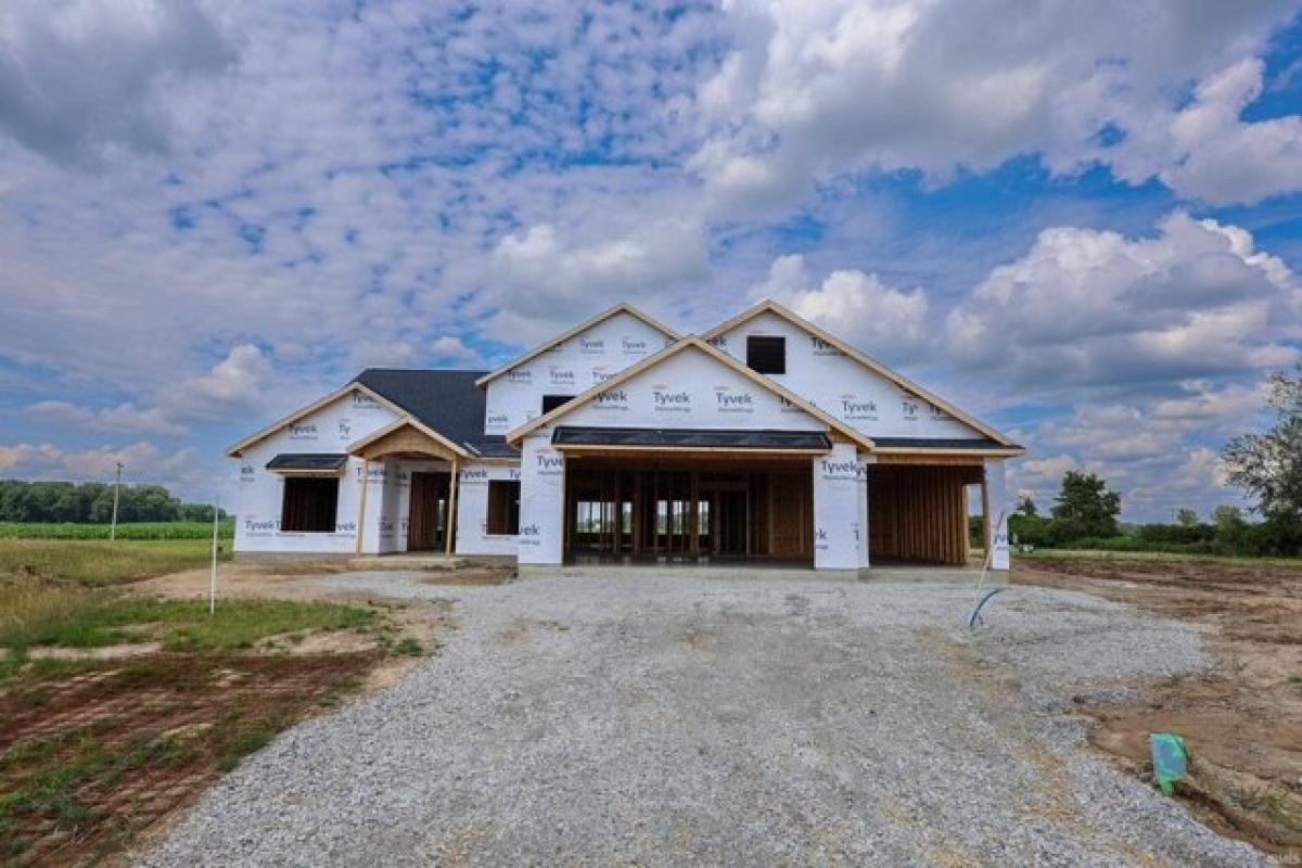 Picture of Home For Sale in Fort Wayne, Indiana, United States