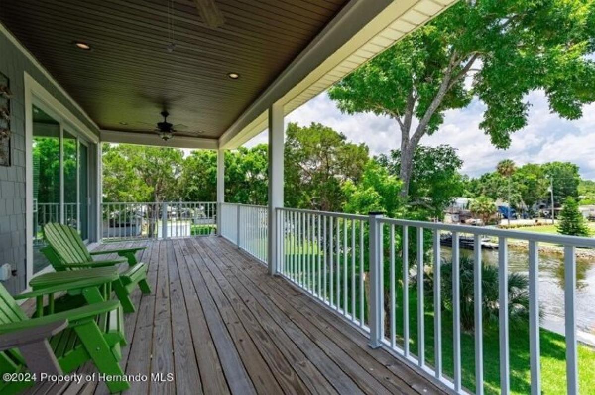 Picture of Home For Sale in Weeki Wachee, Florida, United States