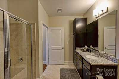 Apartment For Rent in Charlotte, North Carolina
