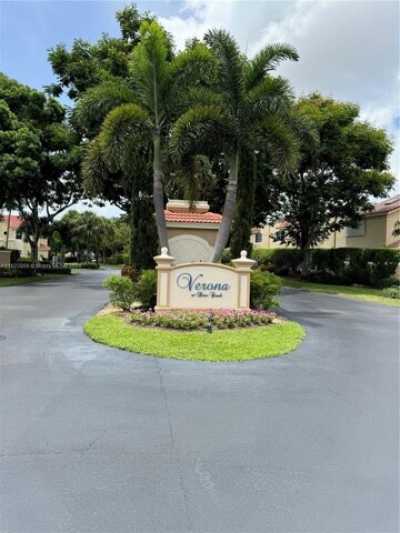 Home For Sale in Deerfield Beach, Florida