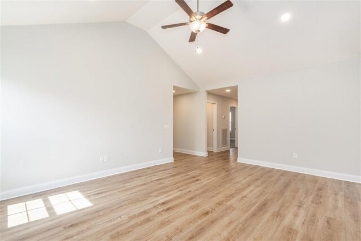 Picture of Home For Sale in Bowling Green, Kentucky, United States