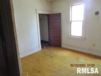 Home For Sale in Rock Island, Illinois